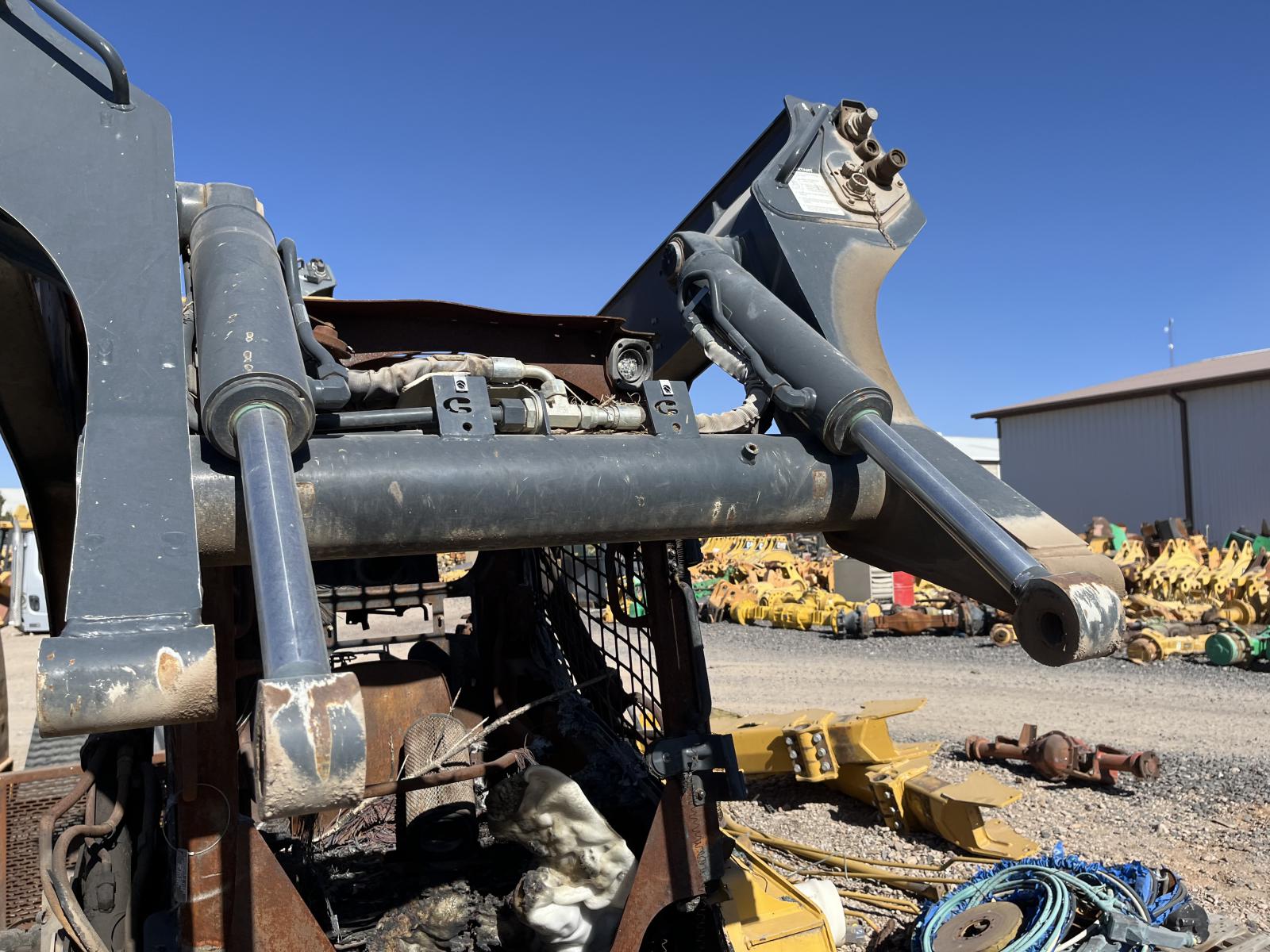 ./imagenes/INVOICE/2019/15577/JOHN-DEERE-333G (10).JPG